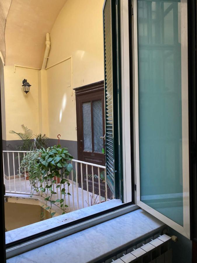 Residence Appartamenti Santa Teresa A Chiaia Naples Exterior photo
